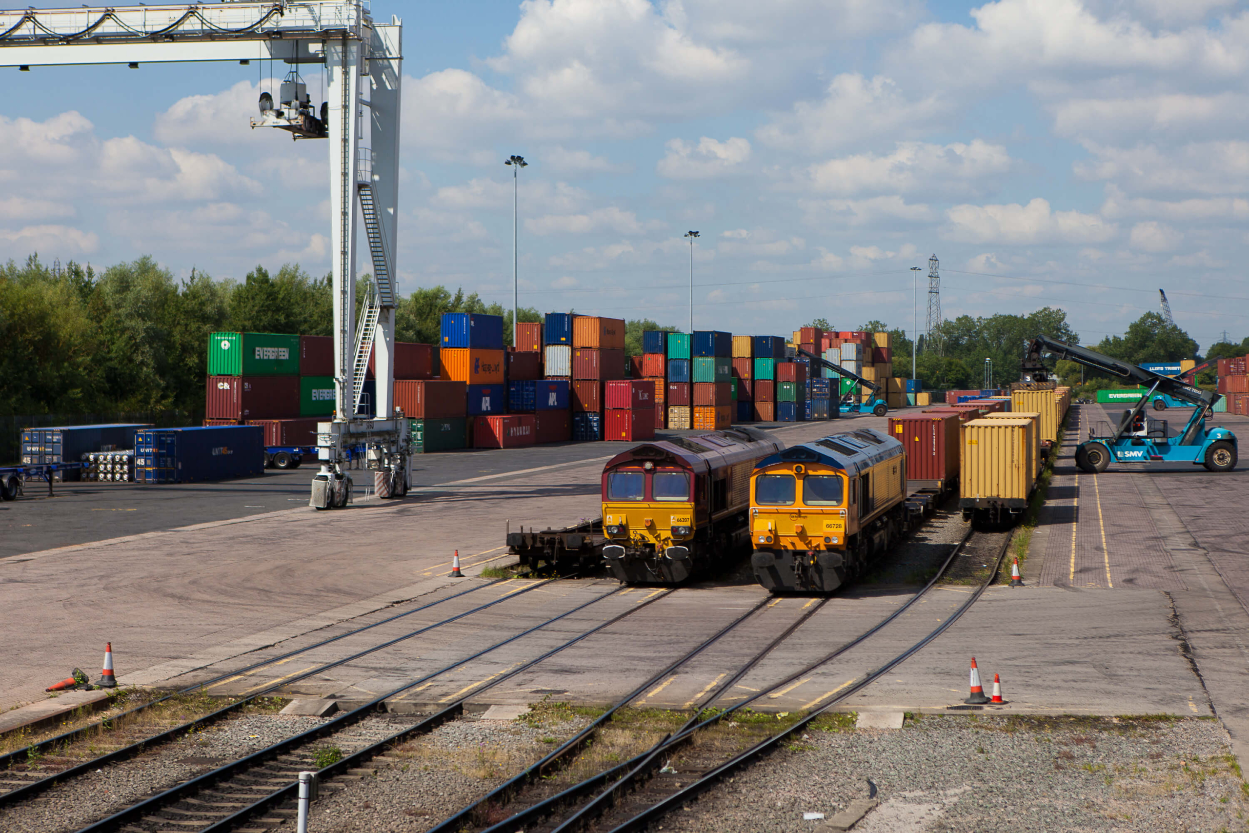 ABP’s Hams Hall rail freight terminal welcomes a new container service, removing 4,800 lorry miles per day